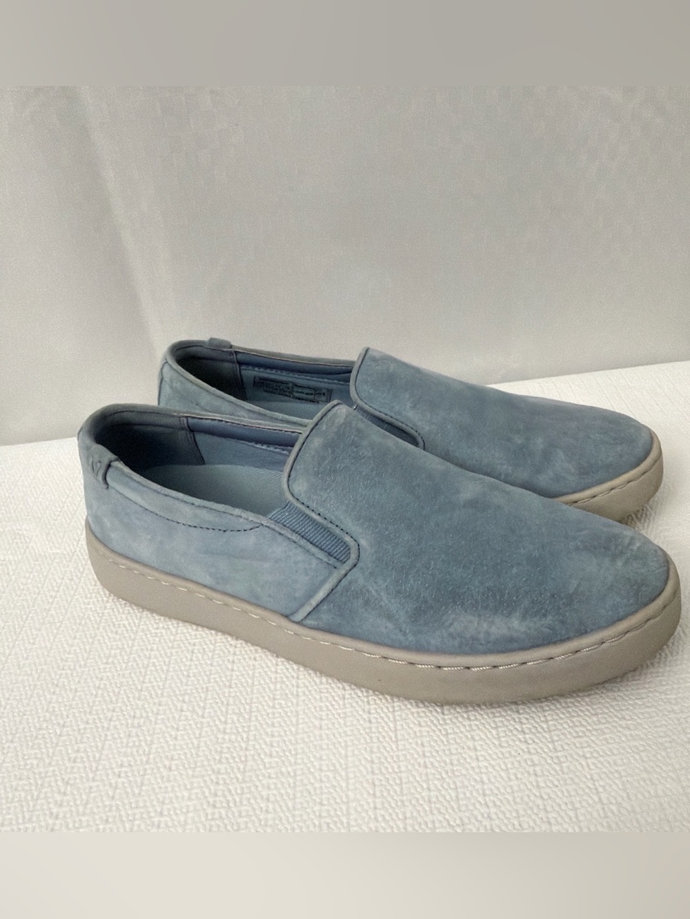 Vionic Pro Avery Suede Shoes Women 7.5 Light Blue Slip-On Walking Comfort